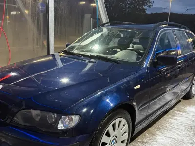 Gebraucht BMW 318 143 PS (105 kW) 2005 Blau Kombi