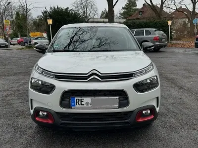 Używany Citroën C4 PureTech 110 KM (80 kW) 2018 Biały Sedan/Limuzyna