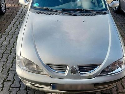 Gebraucht Renault Mégane GrandTour 2000 Silber Kombi