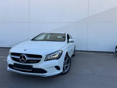 Gebraucht Mercedes CLA180 Shooting Brake AMG line 109 PS (80 kW) 2017 Weiß Kombi