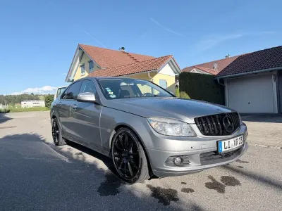 Gebraucht Mercedes C200 184 PS (135 kW) 2008 Grau Limousine