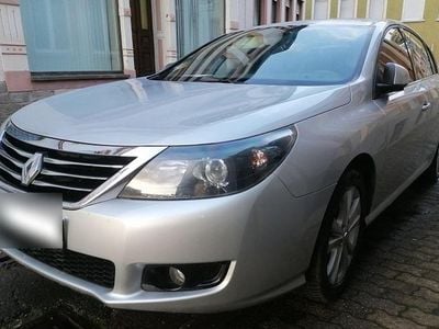 Gebraucht Renault Latitude 150 PS (110 kW) 2011 Silber Limousine