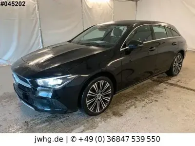 Gebraucht Mercedes CLA250e Shooting Brake 218 PS (160 kW) 2022 Schwarz Kombi