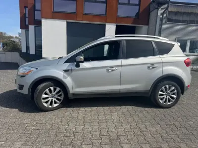 Gebraucht Ford Kuga Titanium 140 PS (102 kW) 2010 Silber SUV
