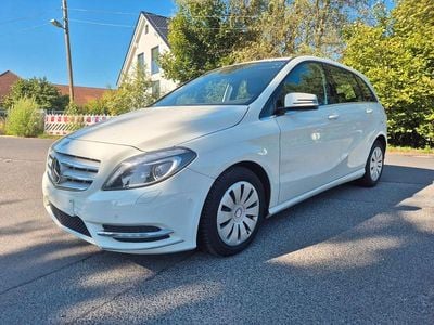 Mercedes B200