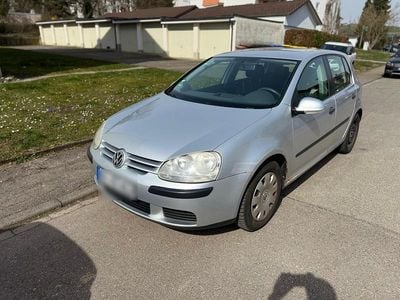 Gebraucht VW Golf V 105 PS (77 kW) 2005 Silber Kleinwagen