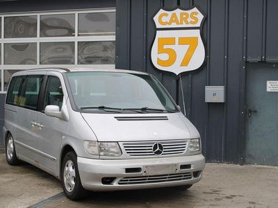 Mercedes V220