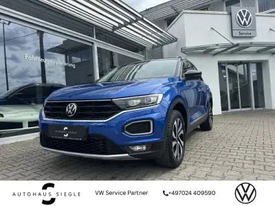 Gebraucht VW T-Roc Active 150 PS (110 kW) 2022 Ravennablau (metallic) SUV