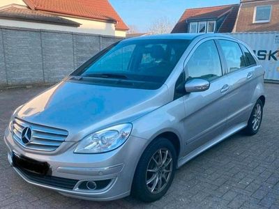 Gebraucht Mercedes B180 109 PS (80 kW) 2007 Silber Van / Kleinbus