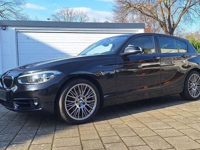 Usata BMW 120 Sport Line 190 CV (139 kW) 2017 Nero Utilitaria