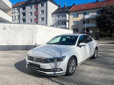 Gebraucht VW Passat 239 PS (175 kW) 2016 Weiß Limousine