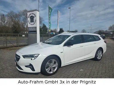 Second-hand Opel Insignia Business 122 CP (89 kW) 2022 Alb Break