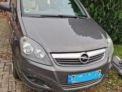 Gebraucht Opel Zafira Family 116 PS (85 kW) 2010 Grau Van / Kleinbus