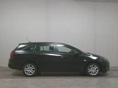 Second-hand Opel Astra Business 130 CP (95 kW) 2022 Negru Break
