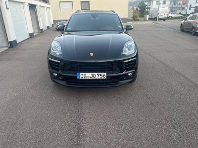 Porsche Macan S