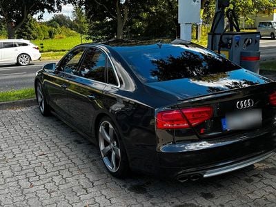 Audi S8
