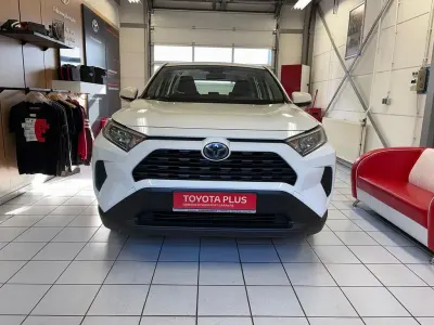 Gebraucht Toyota RAV4 Hybrid Basis 218 PS (160 kW) 2021 Weiß SUV