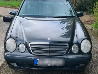 Używany Mercedes E320