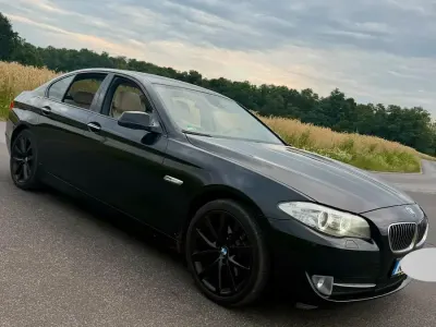 Gebraucht BMW 523 Luxury Line 204 PS (150 kW) 2010 Schwarz Limousine