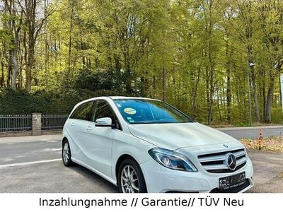 Usata Mercedes B180 122 CV (89 kW) 2014 Bianco Monovolume
