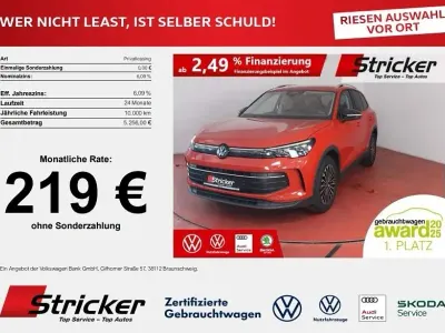 Gebraucht VW Tiguan Goal 150 PS (110 kW) 2025 Persimmon red metallic SUV