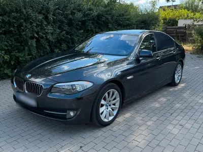 Gebraucht BMW 525 2010 Grau Limousine