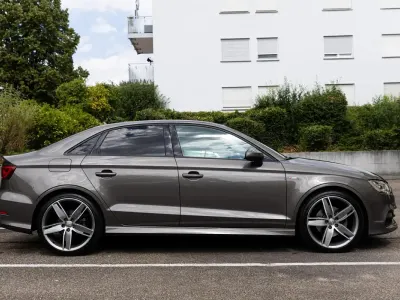 Gebraucht Audi A3 Ambition 180 PS (132 kW) 2014 Grau Limousine