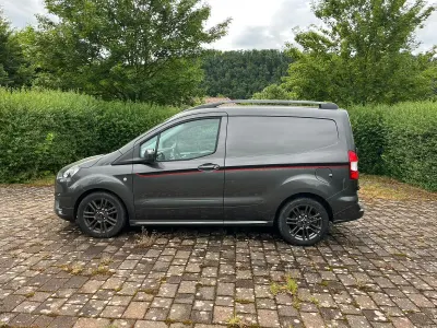 Gebraucht Ford Courier 2022 Grau Van / Kleinbus
