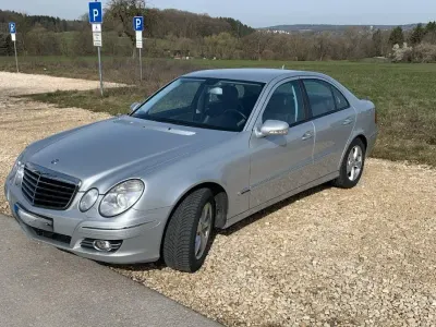 Second-hand Mercedes E200 Avantgarde 136 CP (100 kW) 2008 Argintiu Berlinǎ