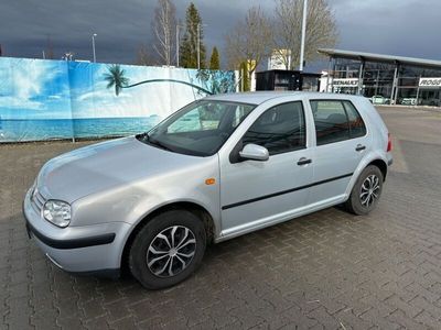 gebraucht VW Golf IV 1.4 / TÜV-AU bis 12.2024 / Klima / A.H.K.