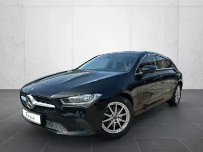 Gebraucht Mercedes CLA200 Shooting Brake 150 PS (110 kW) 2020 Schwarz Kombi