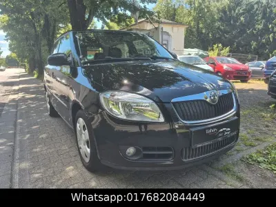 Gebraucht Skoda Fabia Ambiente 60 PS (44 kW) 2009 Schwarz Limousine