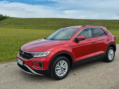 Gebraucht VW T-Roc Life 150 PS (110 kW) 2022 Rot SUV