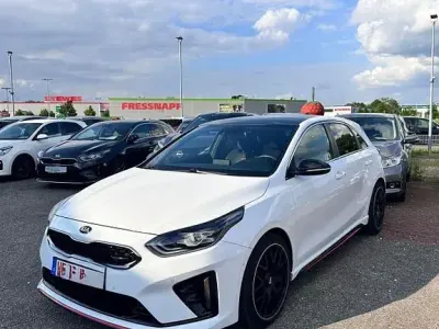 Gebraucht Kia Ceed GT GT 204 PS (150 kW) 2019 Weiß Limousine