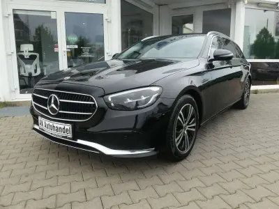 Gebraucht Mercedes E220 Avantgarde 200 PS (147 kW) 2023 Schwarz  unilack Kombi