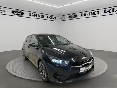 Neu Kia Ceed 140 PS (102 kW) 2025 Schwarz Kleinwagen