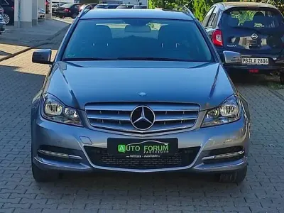 Gebraucht Mercedes C180 156 PS (114 kW) 2013 Silber Limousine