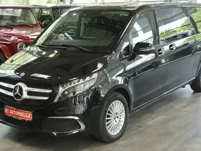 Gebraucht Mercedes V300 Avantgarde 237 PS (174 kW) 2024 Schwarz Van / Kleinbus