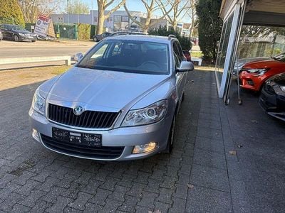 Gebraucht Skoda Octavia Ambiente 105 PS (77 kW) 2011 Silber Kombi