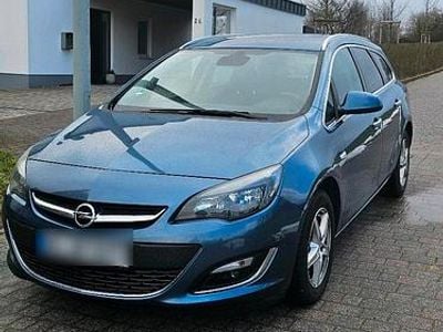 Gebraucht Opel Astra 136 PS (100 kW) 2014 Blau Kombi