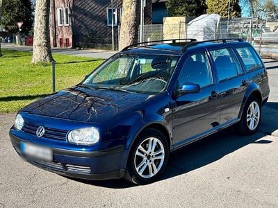 Usata VW Golf IV 105 CV (77 kW) 2001 Blu Utilitaria