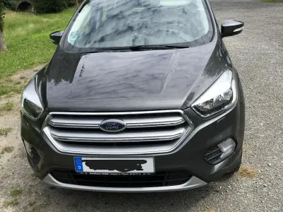 Gebraucht Ford Kuga Trend 120 PS (88 kW) 2018 Grau SUV