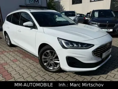Gebraucht Ford Focus Titanium X 147 PS (108 kW) 2023 Frozen white Kombi