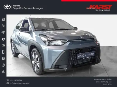 Neu Toyota Aygo X Active 117 PS (86 kW) 2026 Grau SUV