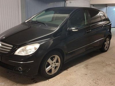 Usata Mercedes B200 193 CV (141 kW) 2005 Nero Monovolume