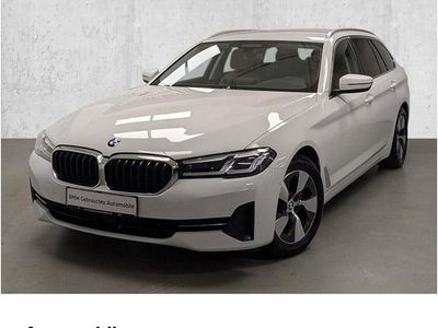 Weiß Gebraucht 2023 BMW 520 Efficient Dynamics Kombi | 29.680 € (Guter Preis)