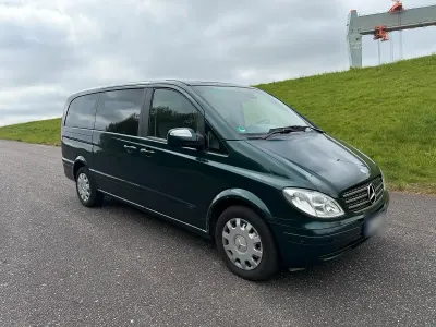 Używany Mercedes Viano 150 KM (110 kW) 2009 Zielony Minivan