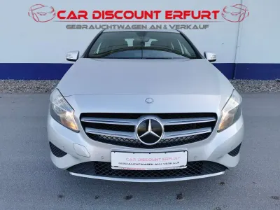 Gebraucht Mercedes A180 Style 122 PS (89 kW) 2014 Silber Limousine