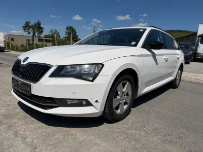 Gebraucht Skoda Superb Ambition 150 PS (110 kW) 2019 Weiß Kombi