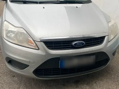 Usata Ford Focus 140 CV (102 kW) 2010 Argento Station wagon